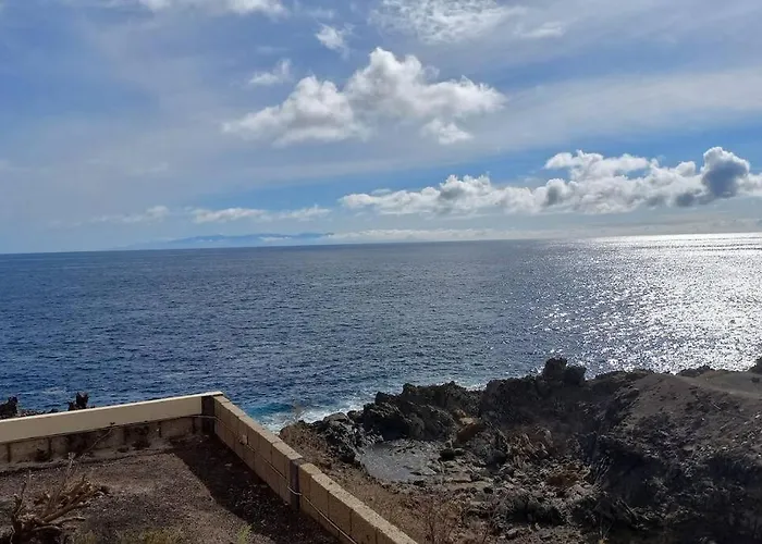 Seaside With Spacious Terrace, Pool, And Wi-fi Santa Cruz de Tenerife