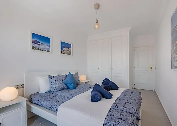 Seaside With Spacious Terrace, Pool, And Wi-fi