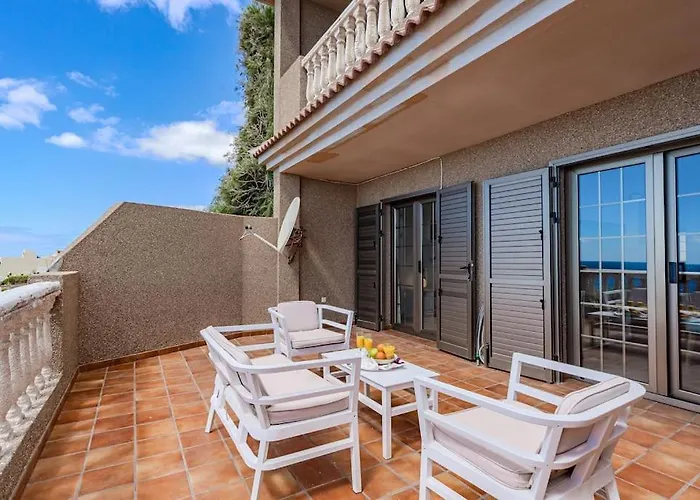 Seaside With Spacious Terrace, Pool, And Wi-fi * سانتا كروز دي تينيريف